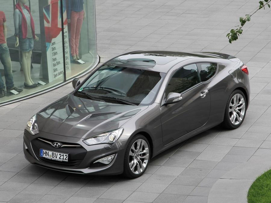  Hyundai Genesis Coupe 2012 года  (фото 12 из 16)